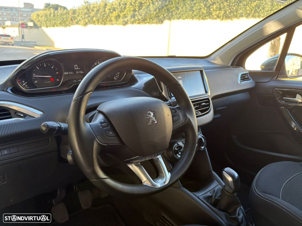Peugeot 208 1.6 BlueHDi Style - 25