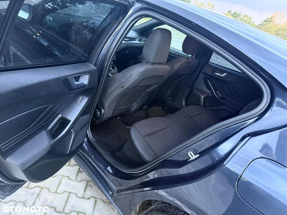 Ford Focus 1.0 EcoBoost ST-Line - 13