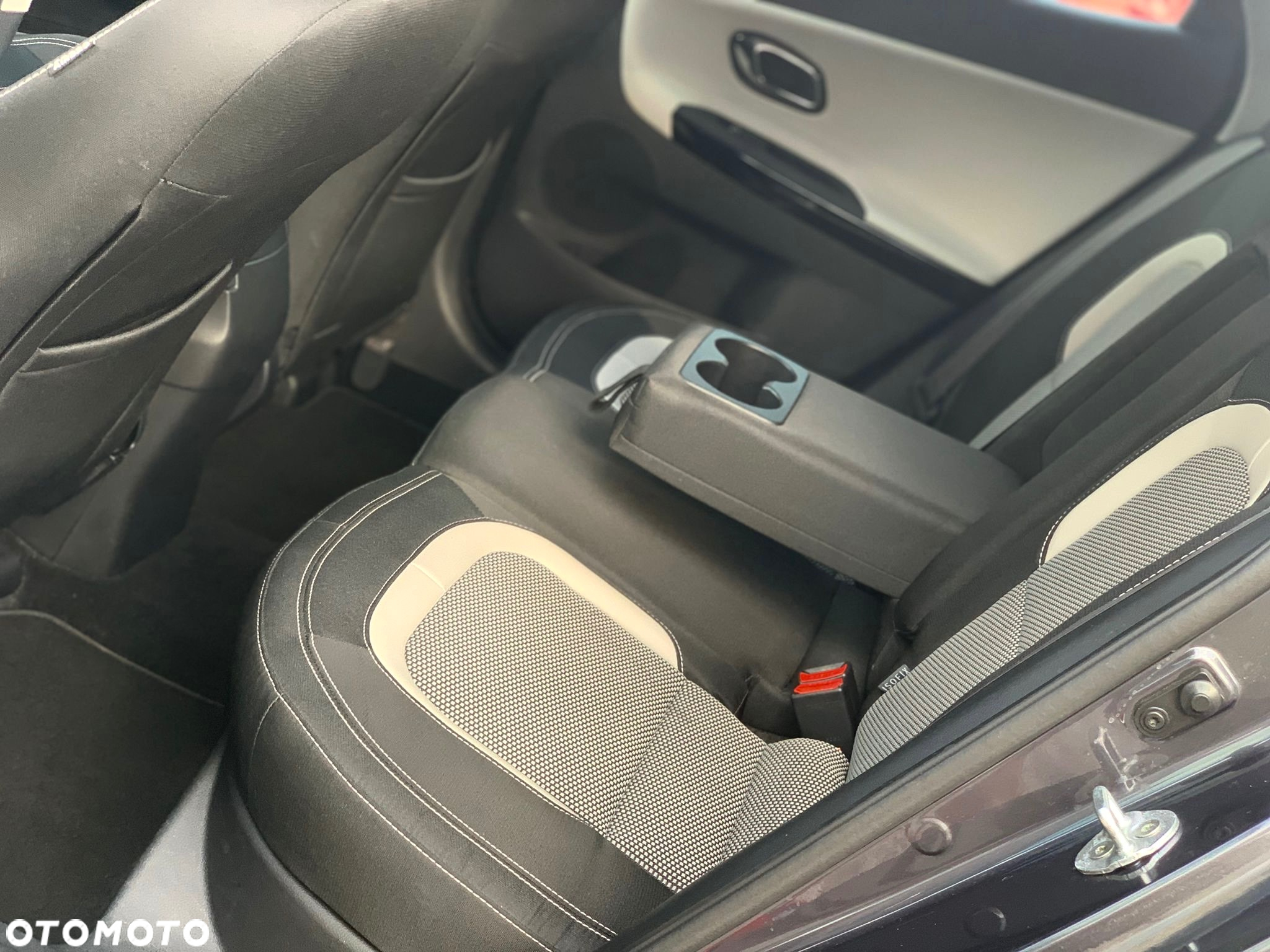 Kia Ceed 1.6 GDI DCT SW Platinum Edition - 12
