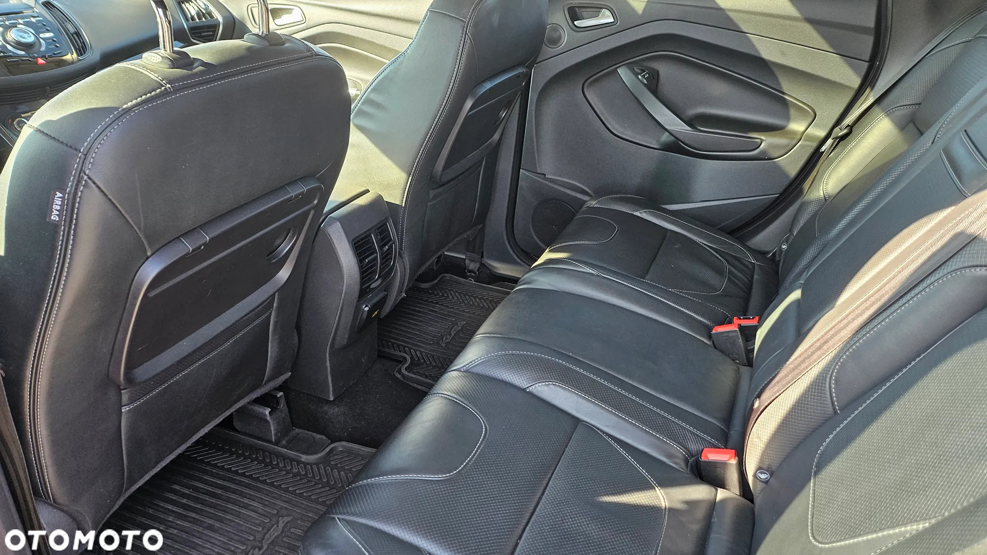 Ford Kuga 1.5 EcoBoost 4WD Titanium Plus - 8