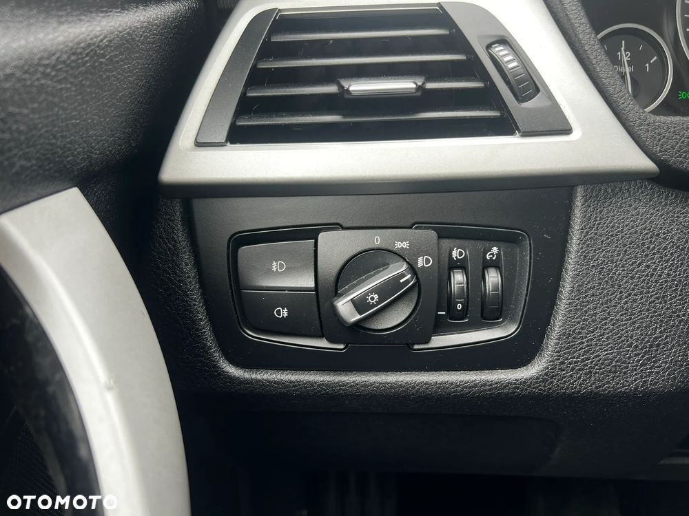 BMW Seria 3 - 24