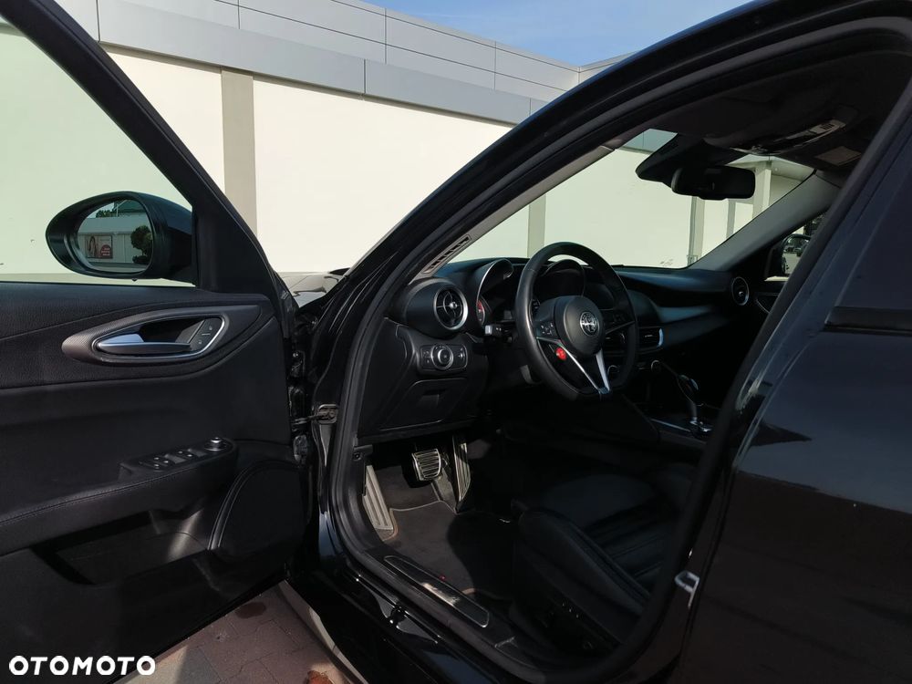 Alfa Romeo Giulia 2.0 Turbo Veloce Q4 - 9
