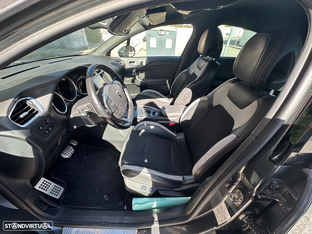 Citroën DS4 1.6 BlueHDi So Chic EAT6 J18 - 8