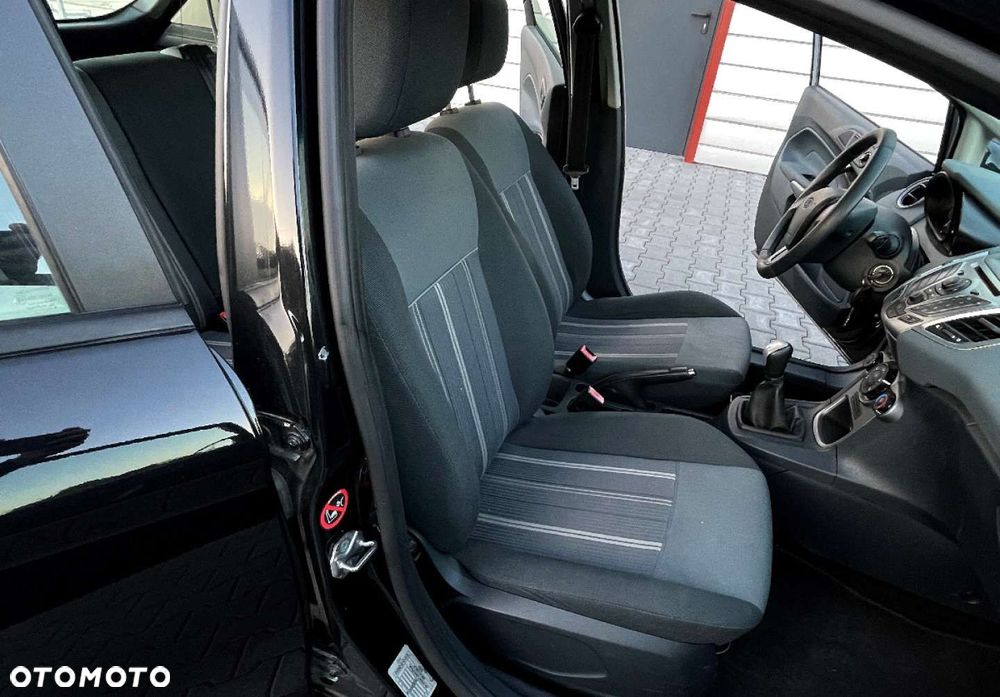 Ford Fiesta - 17