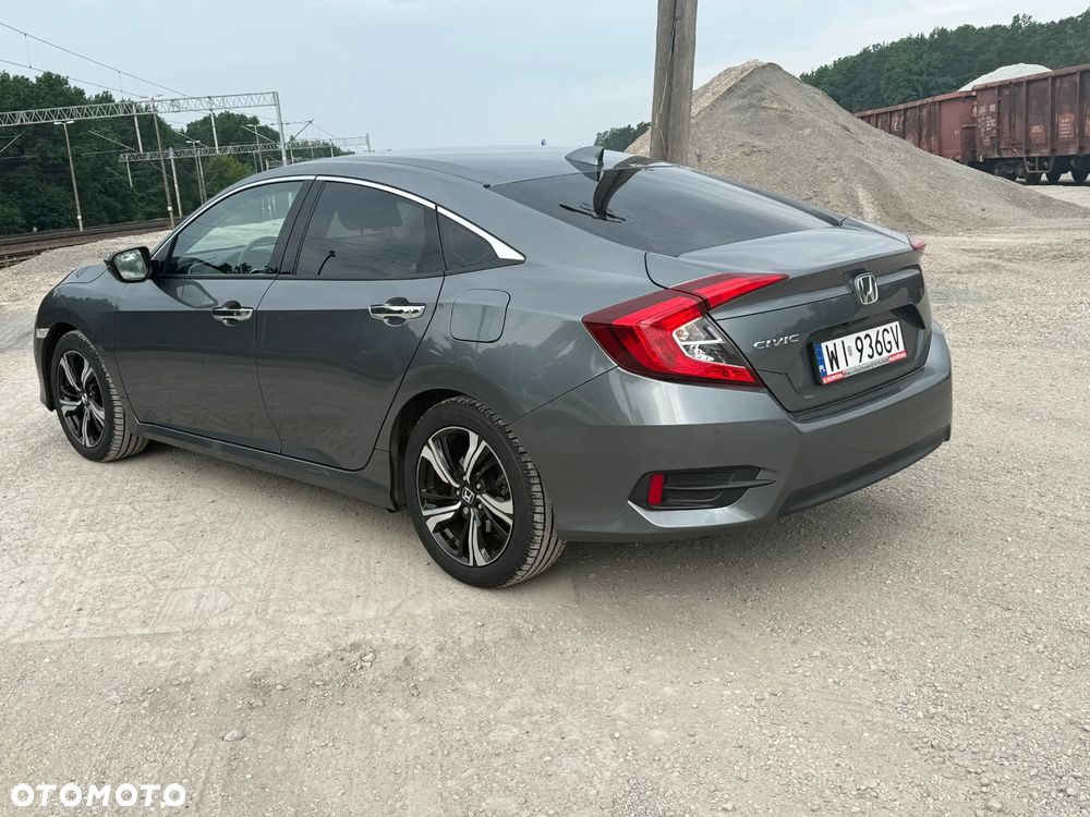 Honda Civic 1.5 T Elegance - 3