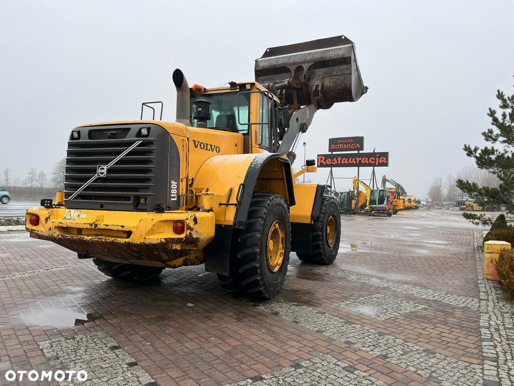 Volvo L180F - 9