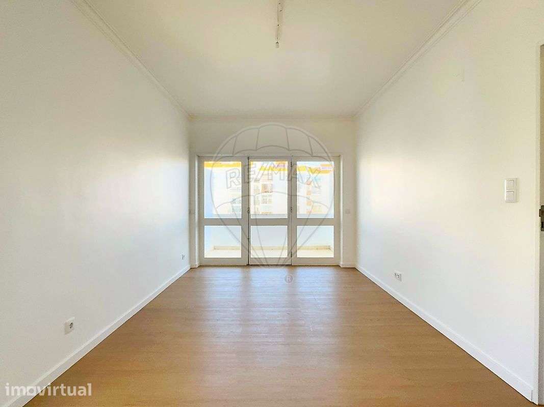 Apartamento T3 para arrendamento - Grande imagem: 2/14