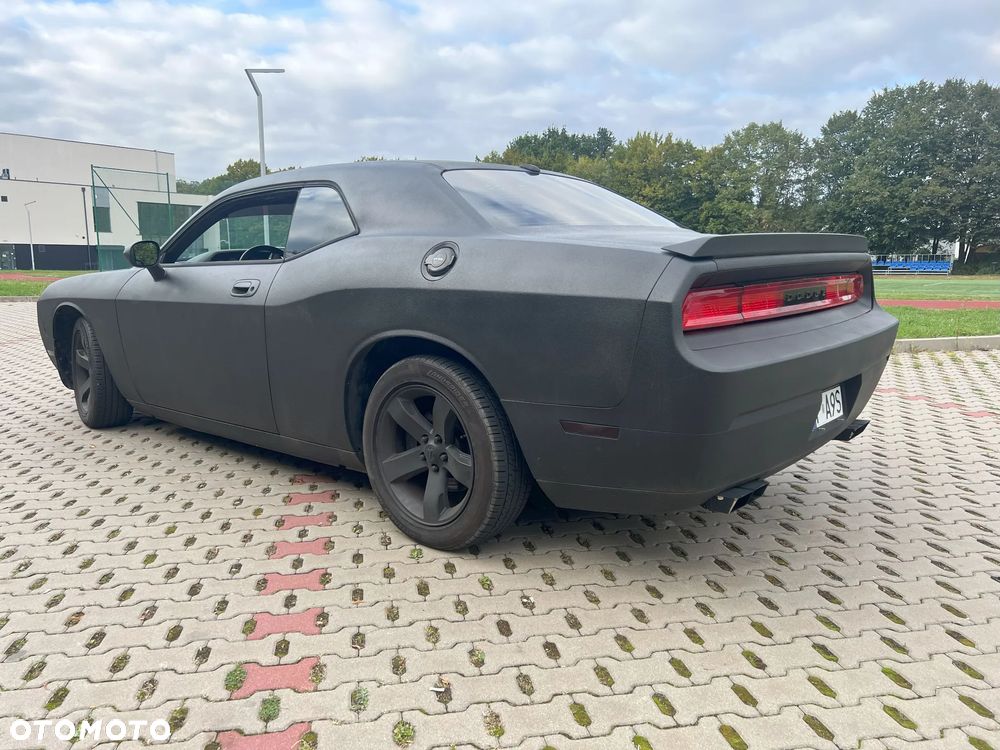 Dodge Challenger 5.7 R/T - 4