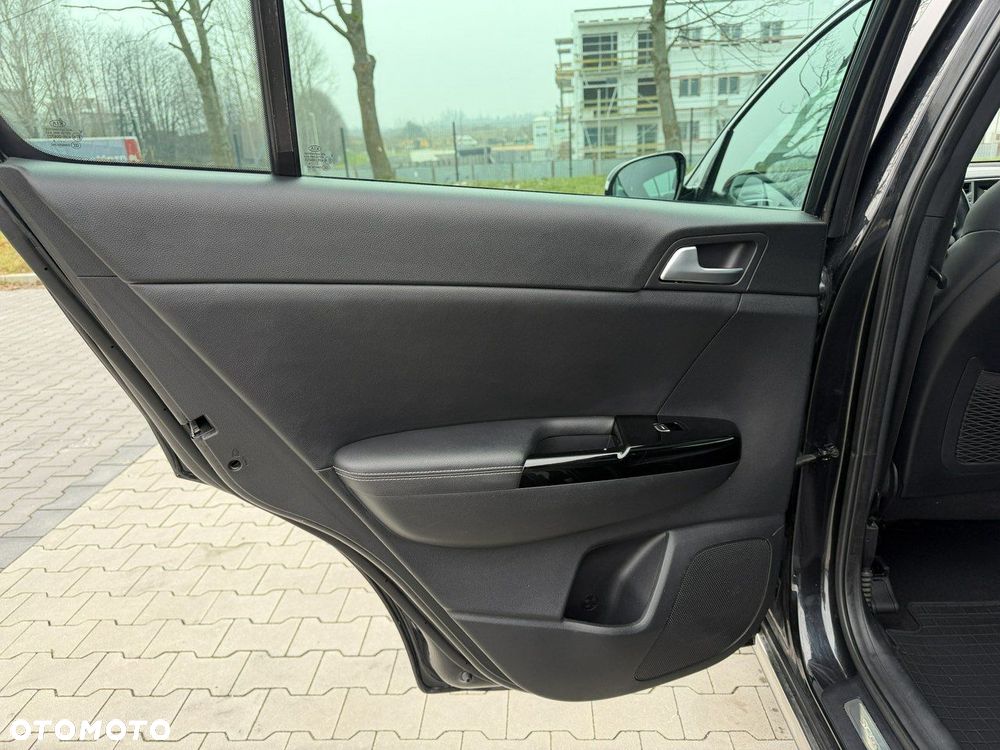 Kia Sportage 1.6 T-GDI AWD DCT GT LINE - 29