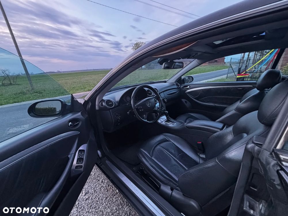 Mercedes-Benz CLK - 15