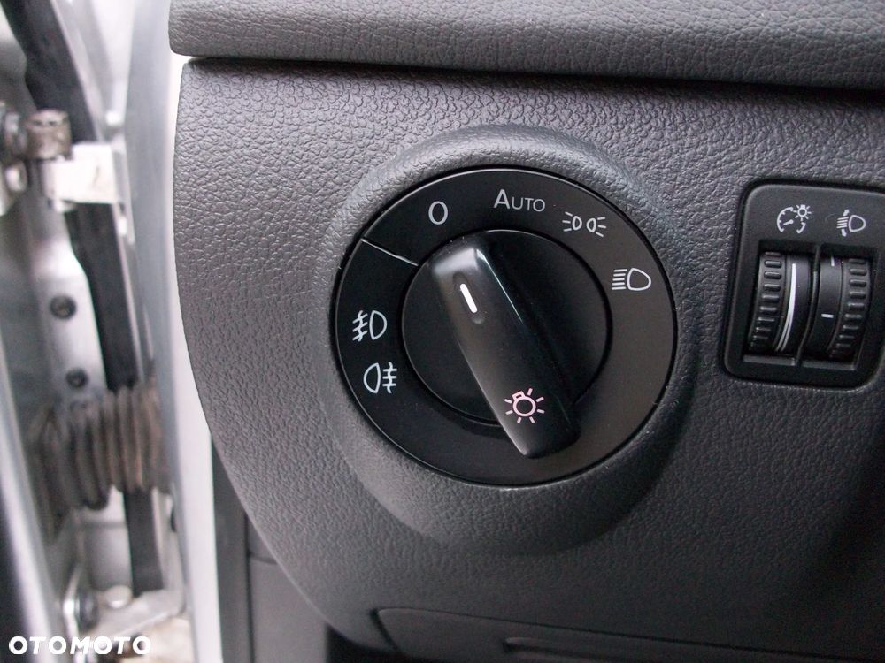 Volkswagen Golf Plus 1.6 United - 19