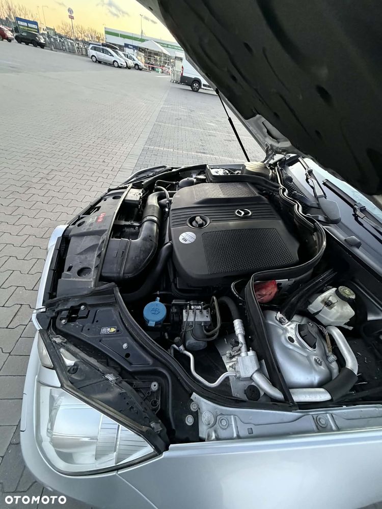 Mercedes-Benz Klasa E 220 CDI DPF BlueEFFICIENCY 7G-TRONIC Avantgarde - 18