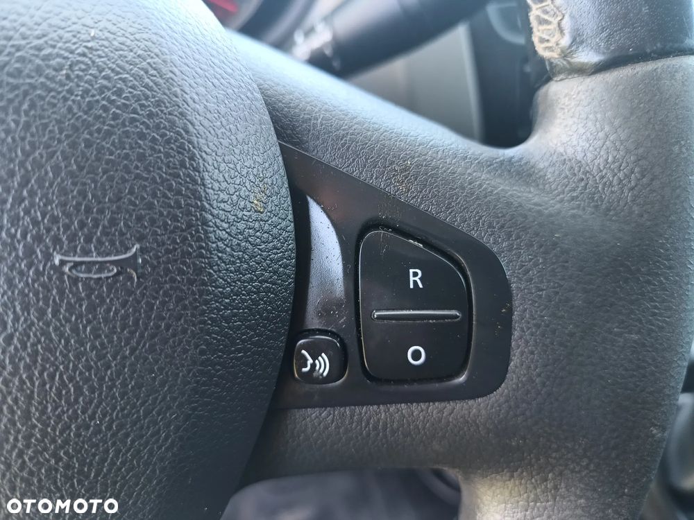 Renault Trafic L2H1 1.6 diesel 145kM 2018rok WEBASTO, CZUJNIKI PARKOWANIA, HAK, NIEWIELKI PRZEBIEG stan BDB, BEZWPADKOWY! - 39