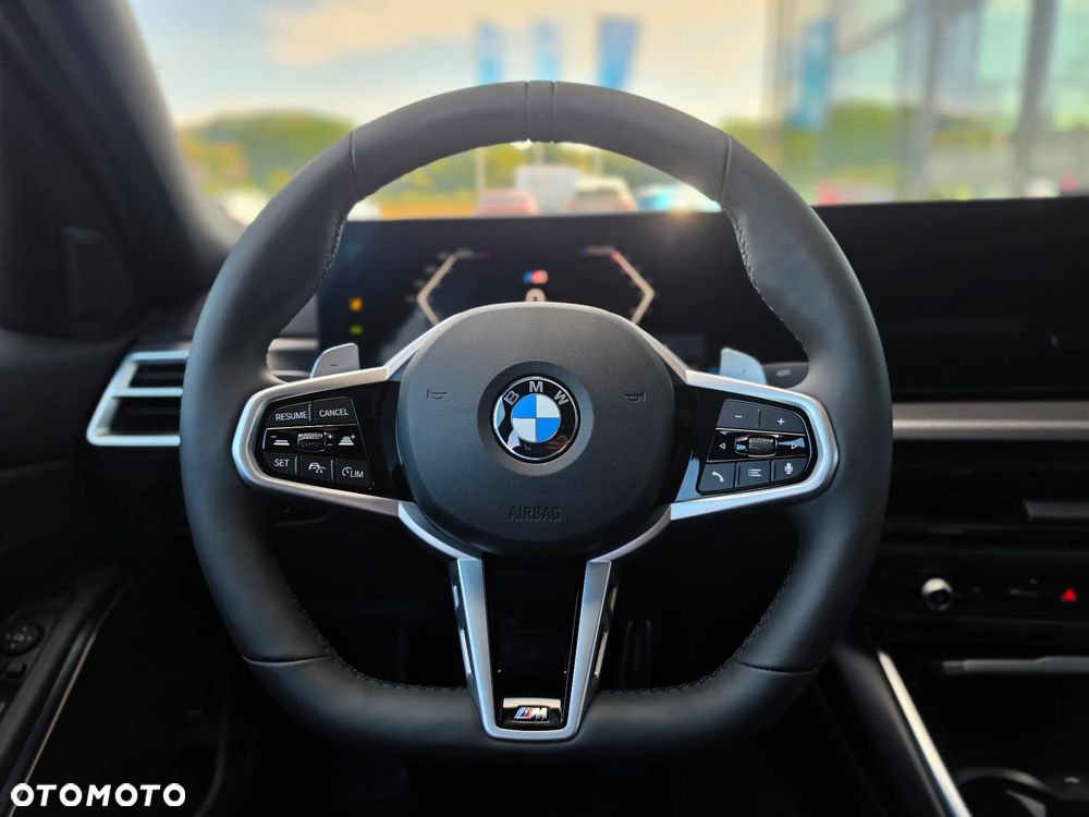 BMW Seria 3 330i xDrive M Sport - 25
