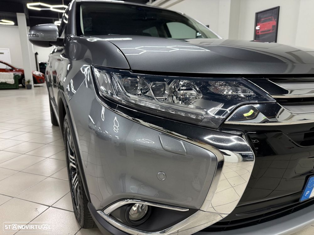 Mitsubishi Outlander 2.2 DI-D Instyle Navi - 3