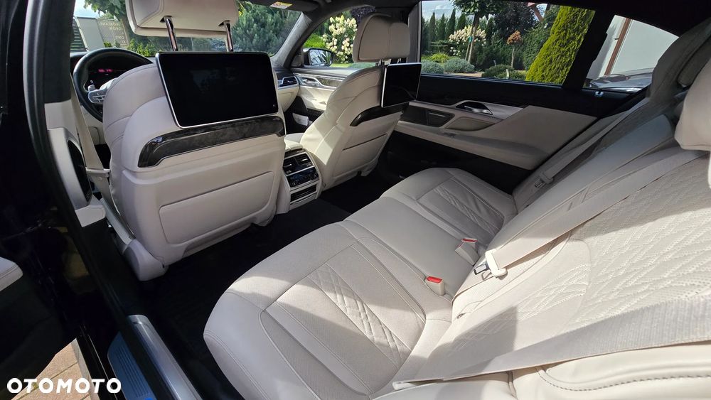 BMW Seria 7 750Ld xDrive - 17