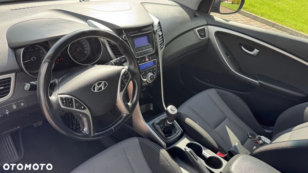 Hyundai i30 blue 1.6 GDI Passion - 24