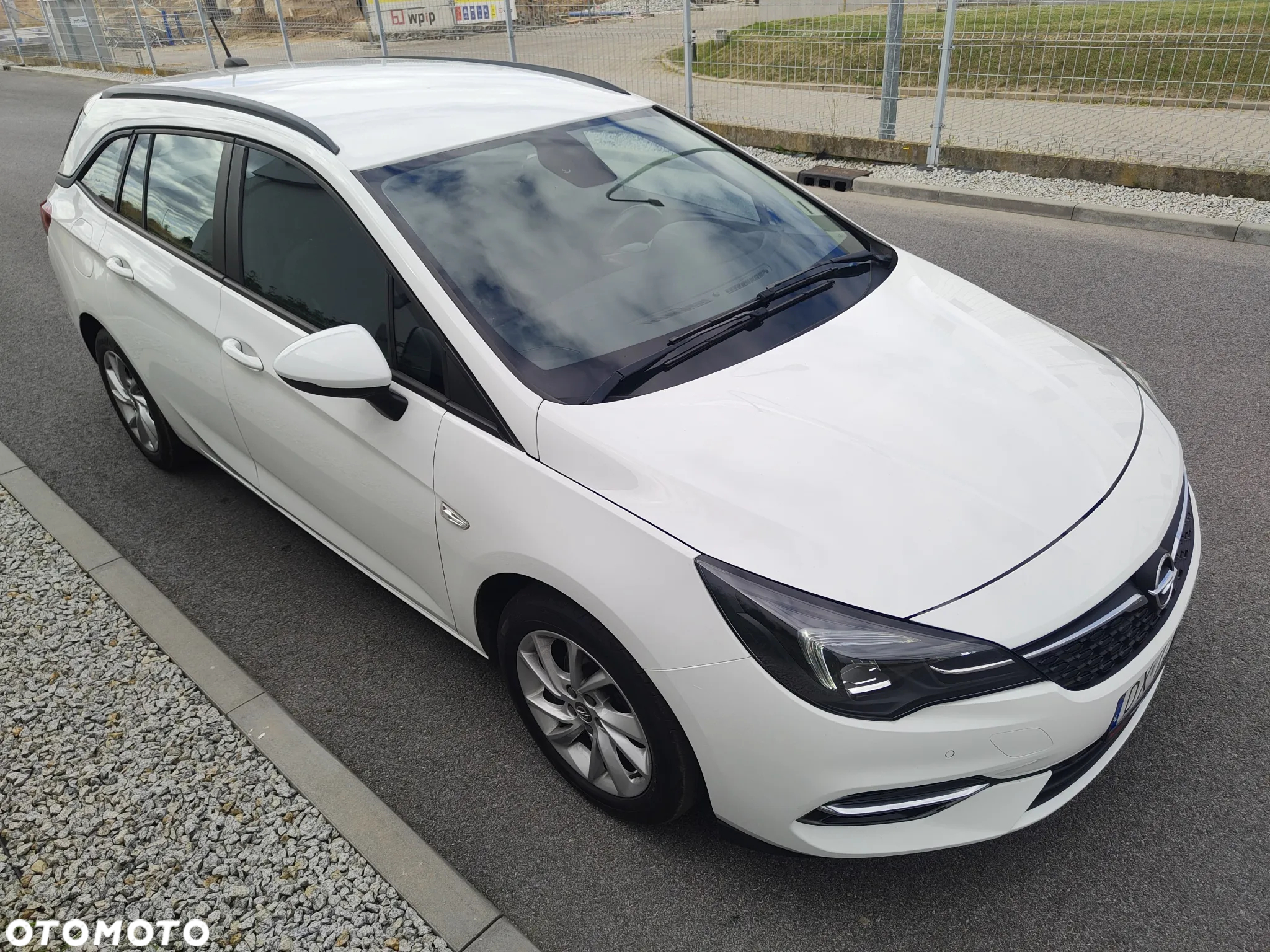 Opel Astra 1.4 Turbo Start/Stop Sports Tourer St Business Edition - 11