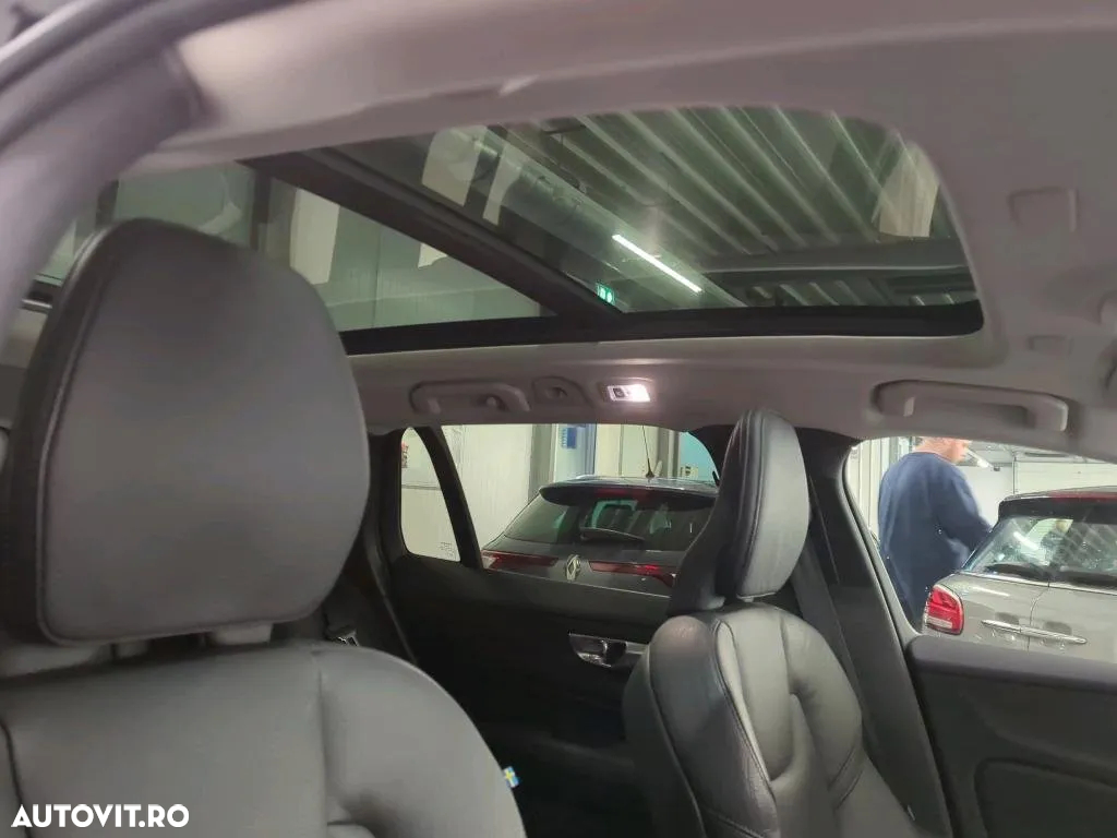 Volvo V60 B5 B AWD Geartronic Momentum Pro - 2