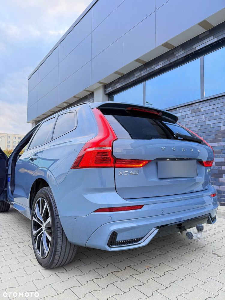 Volvo XC 60 B5 B AWD Ultimate Dark - 27