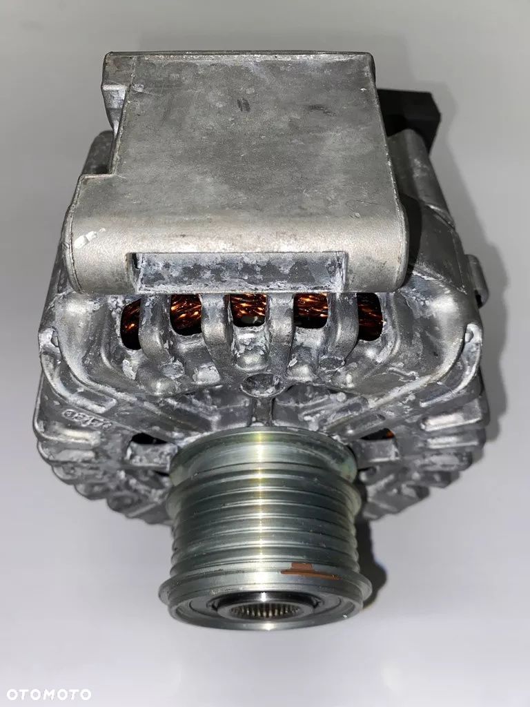 Mercedes C,E,GLC GLE alternator A0009068706 nowy - 1