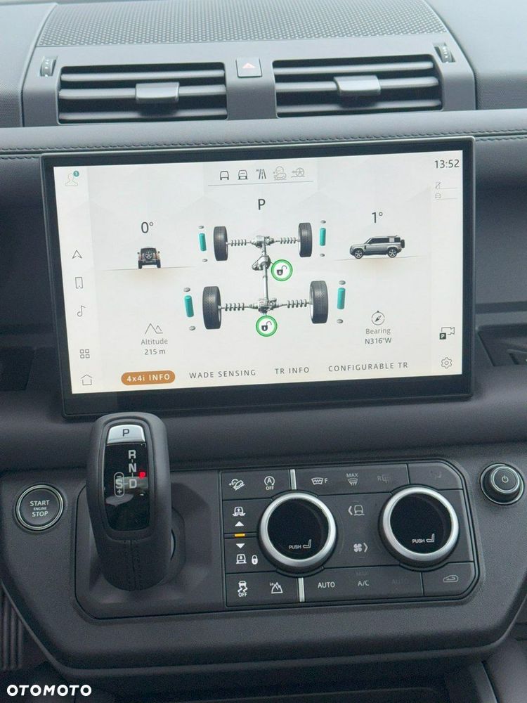 Land Rover Defender - 18