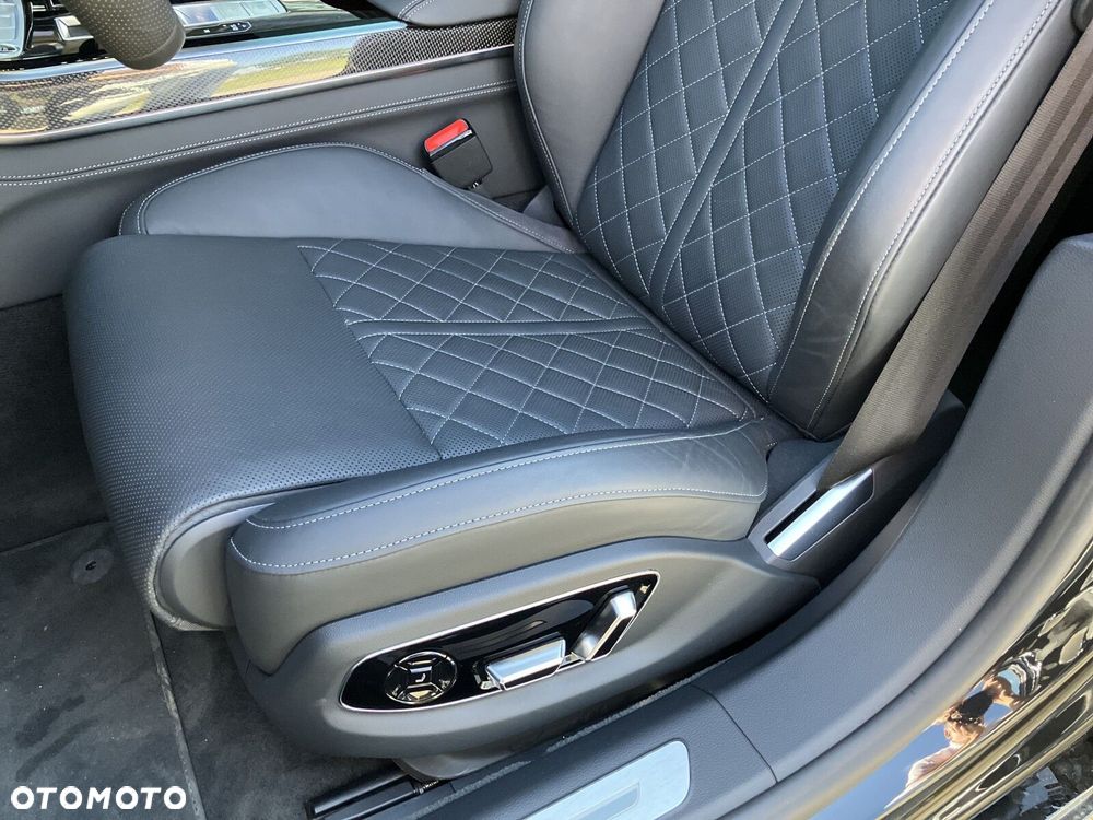 Audi A8 - 13