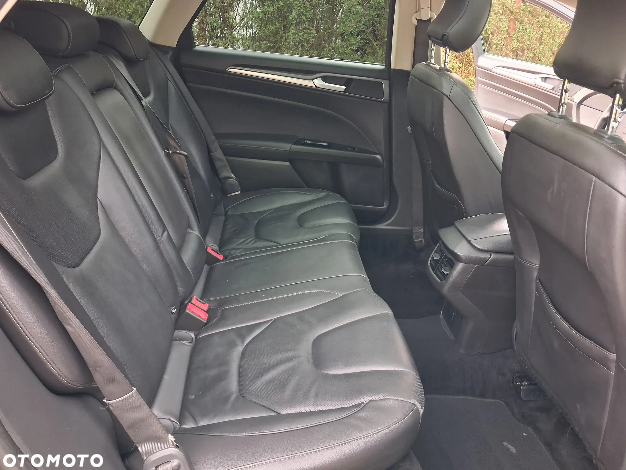 Ford Mondeo 2.0 EcoBlue Titanium - 23
