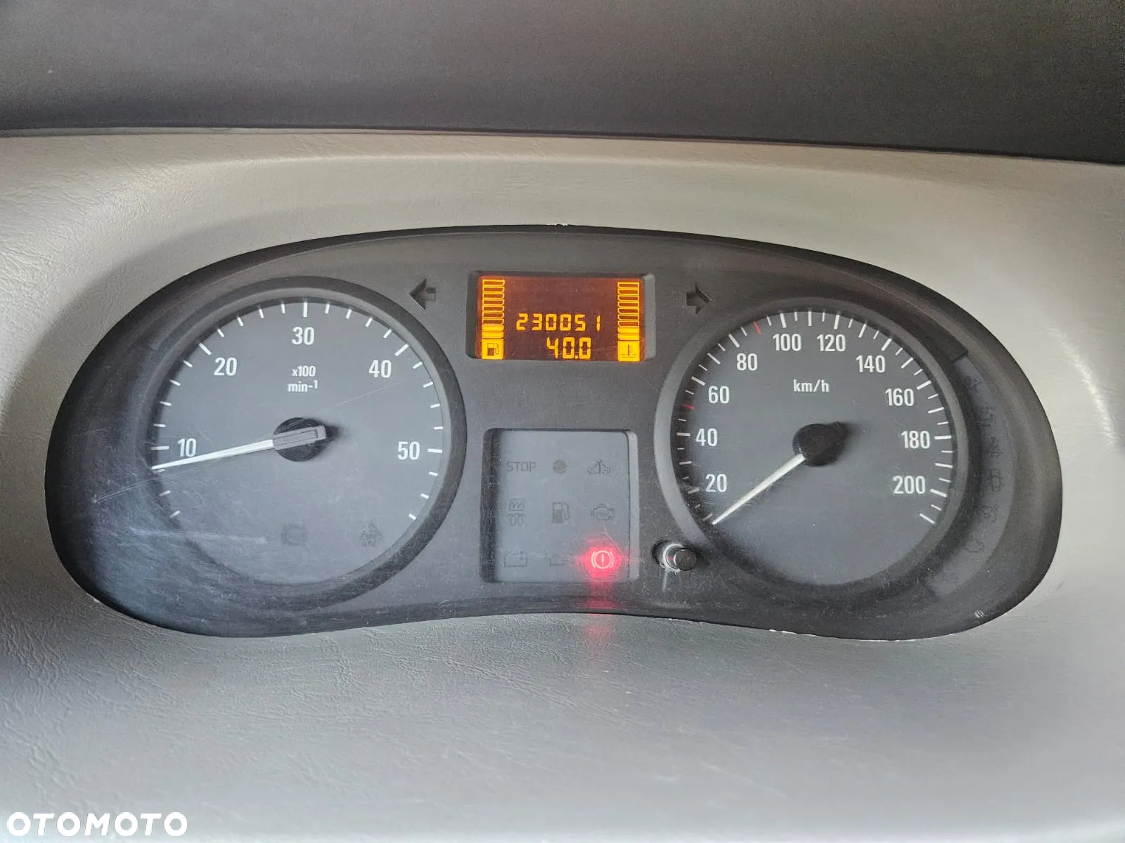Opel Vivaro - 12