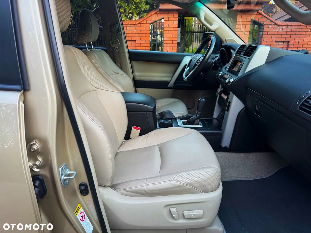 Toyota Land Cruiser 3.0 D-4D Automatik Executive - 22