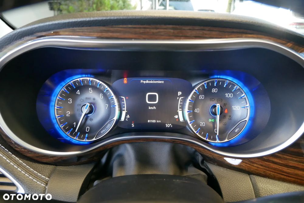 Chrysler Pacifica - 20