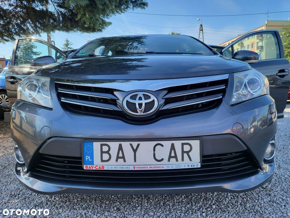Toyota Avensis - 9