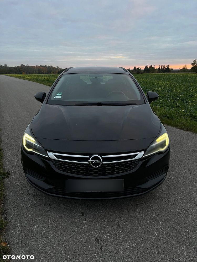 Opel Astra 2018 photo 3