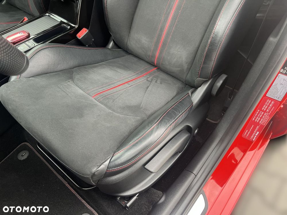 Kia ProCeed 1.6 T-GDI GT DCT - 12