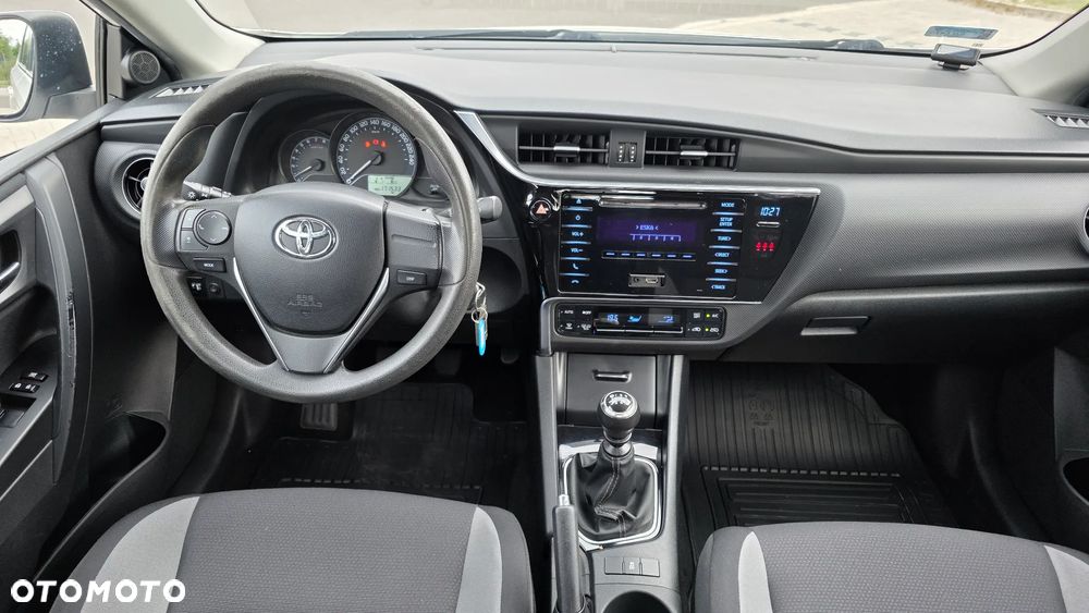 Toyota Auris 1.33 VVT-i Life - 10