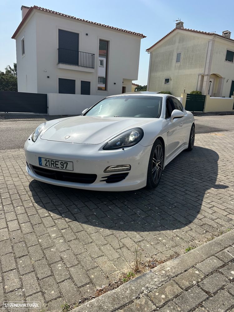 Porsche Panamera Platinum Edition - 1