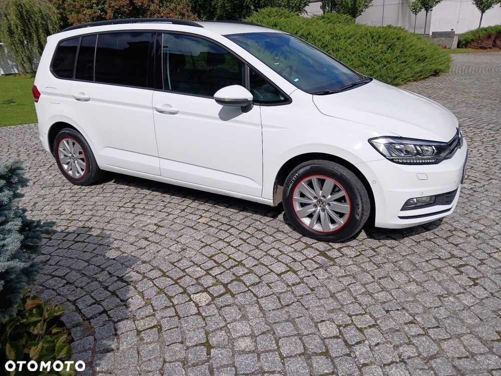 Volkswagen Touran - 5