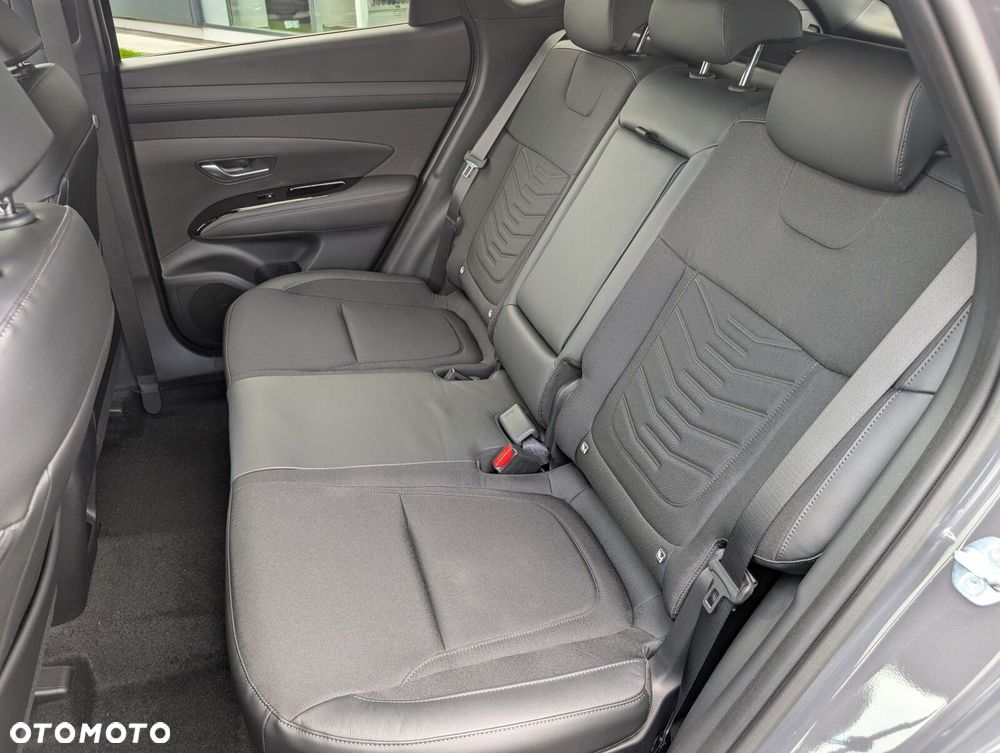 Hyundai Tucson 1.6 T-GDi HEV Smart Black 2WD - 30