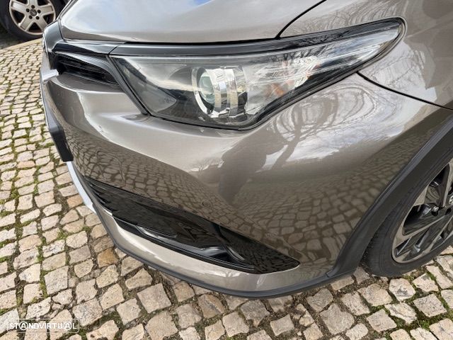 Toyota Auris Touring Sports 1.8 HSD Freestyle - 14