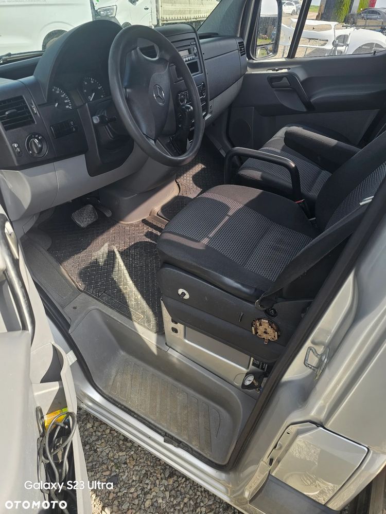Mercedes-Benz Sprinter 319 - 11