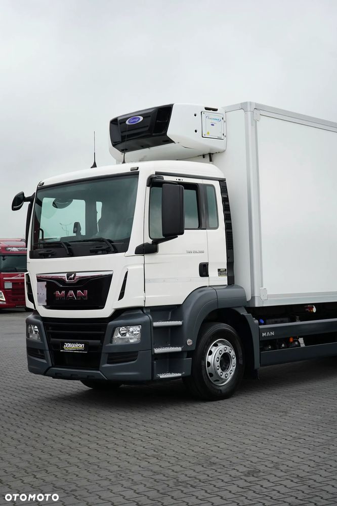 MAN TGS / 26.360 / EURO 6 / CHŁODNIA + WINDA - 32