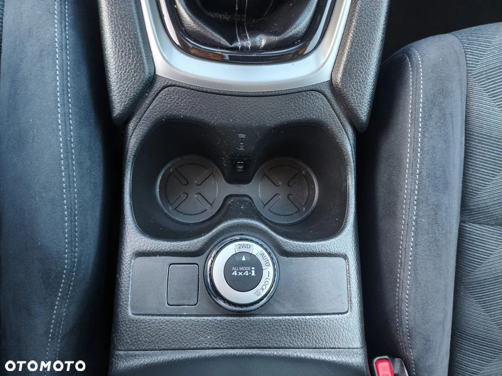 Nissan X-Trail 1.6 DCi Tekna 4WD 7os - 25