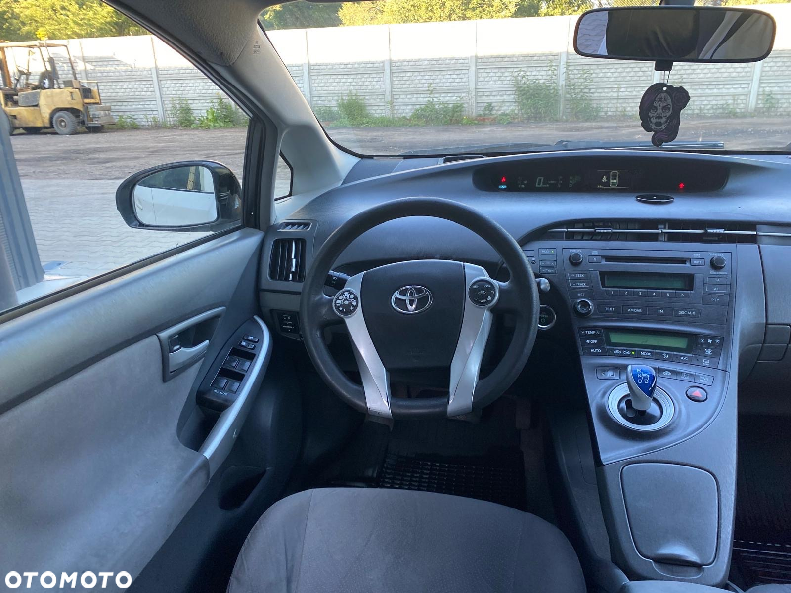 Toyota Prius 1.8 HSD Active - 13