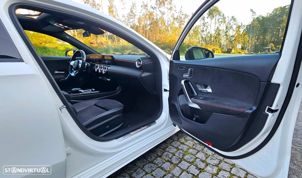 Mercedes-Benz A 250 e 8G-DCT AMG Line - 25