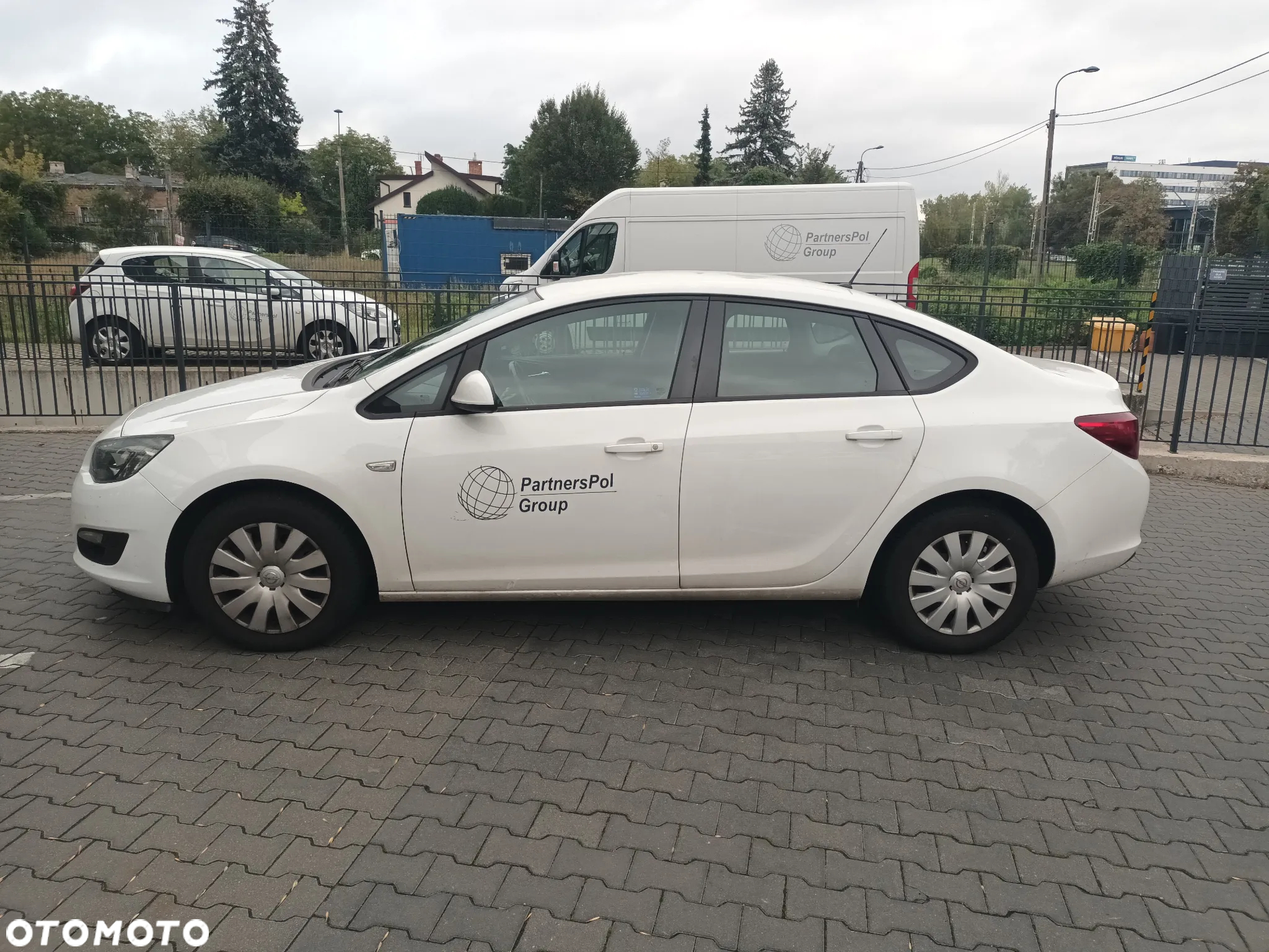Opel Astra IV 1.4 T Active - 4