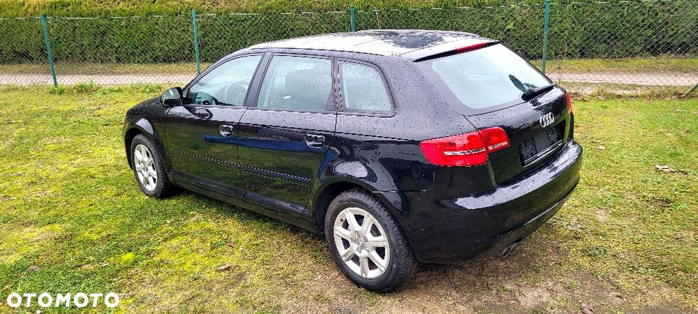 Audi A3 Sportback - 3
