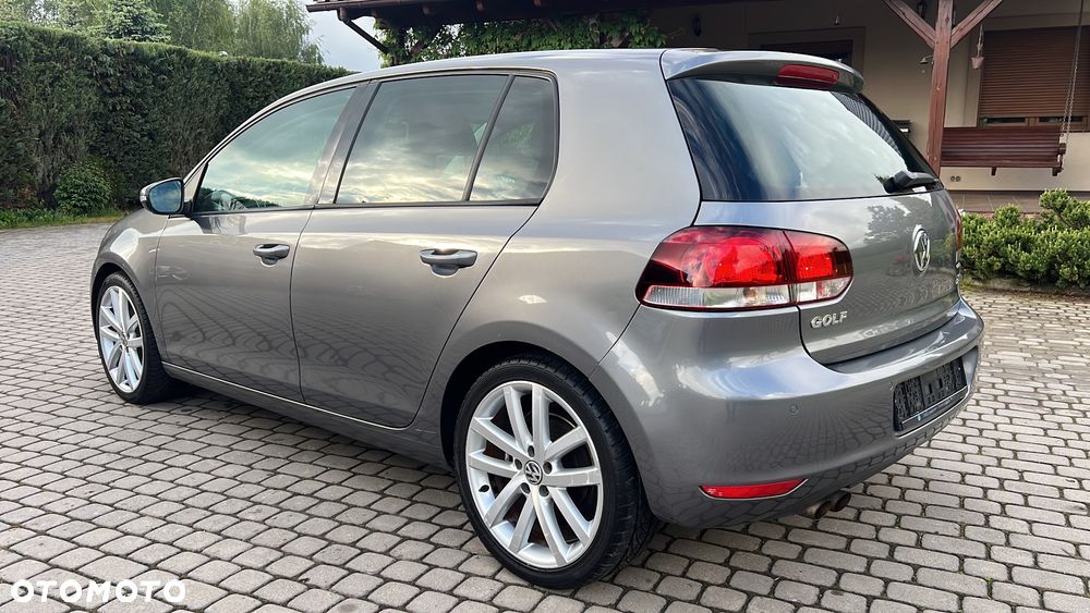 Volkswagen Golf - 11