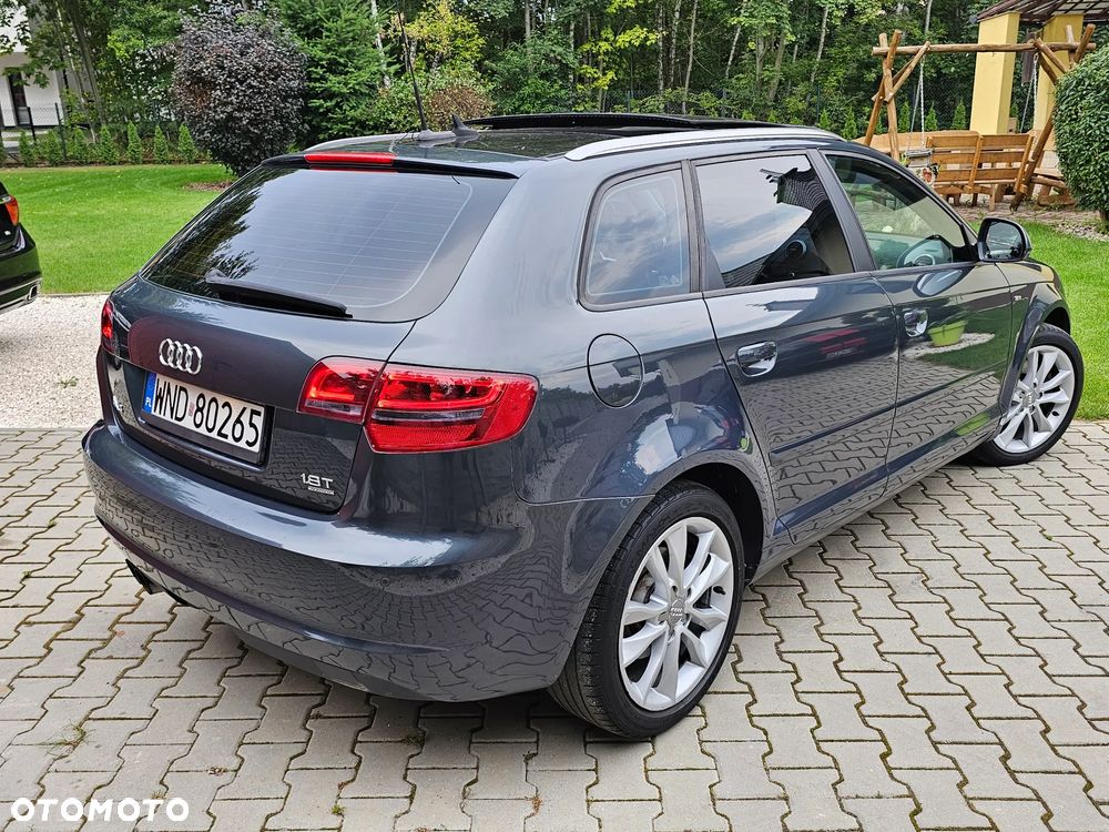 Audi A3 Sportback 1.8 TFSI Quattro Attraction - 2