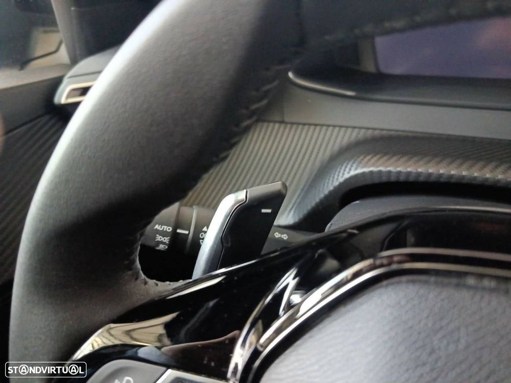 Peugeot 2008 1.2 Hybrid Allure e-DCS6 - 14