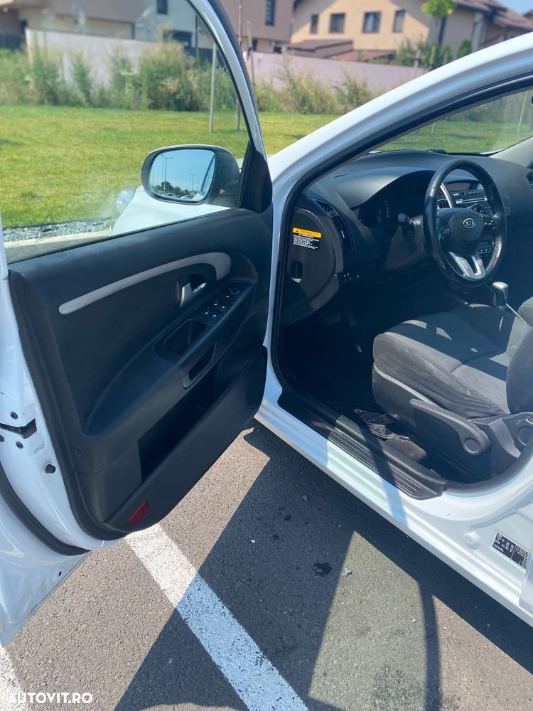 Kia Ceed 1.6 CRDi 115 Automatik Spirit - 9